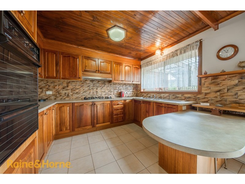 2/36-38 Darbyshire Street, Sunbury VIC 3429