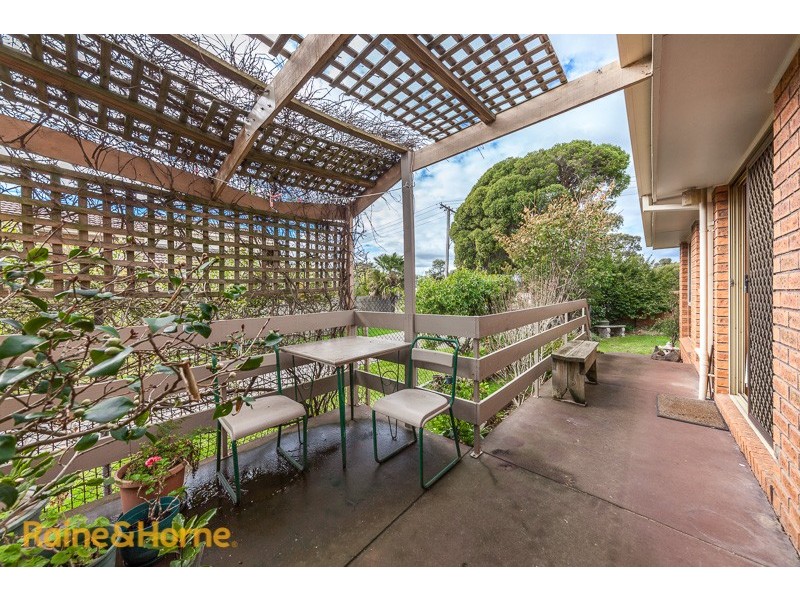 2/36-38 Darbyshire Street, Sunbury VIC 3429