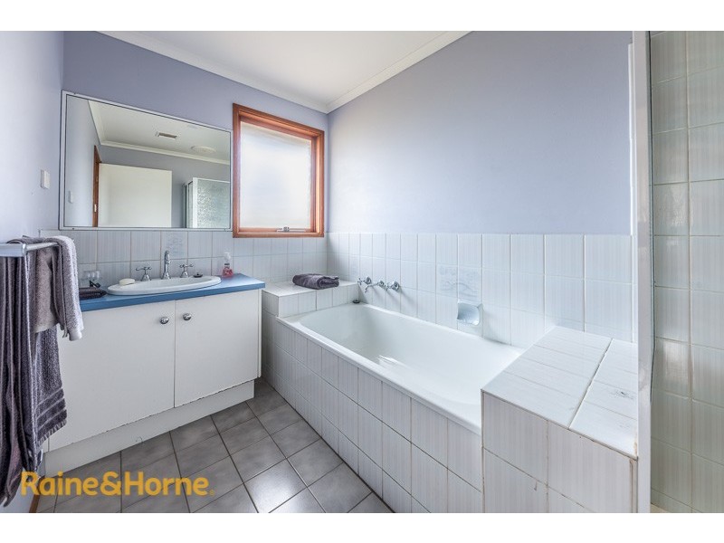 3 Mere Court, Sunbury VIC 3429