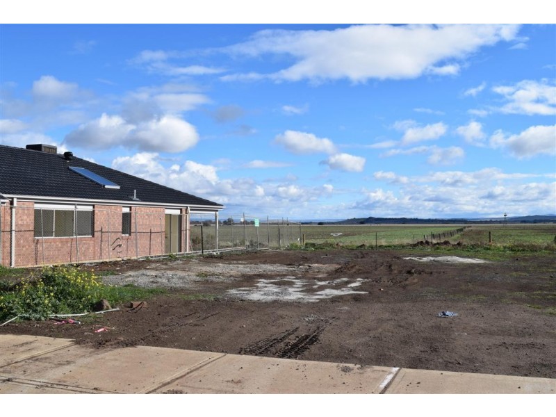 28 Voisin Drive, Diggers Rest VIC 3427