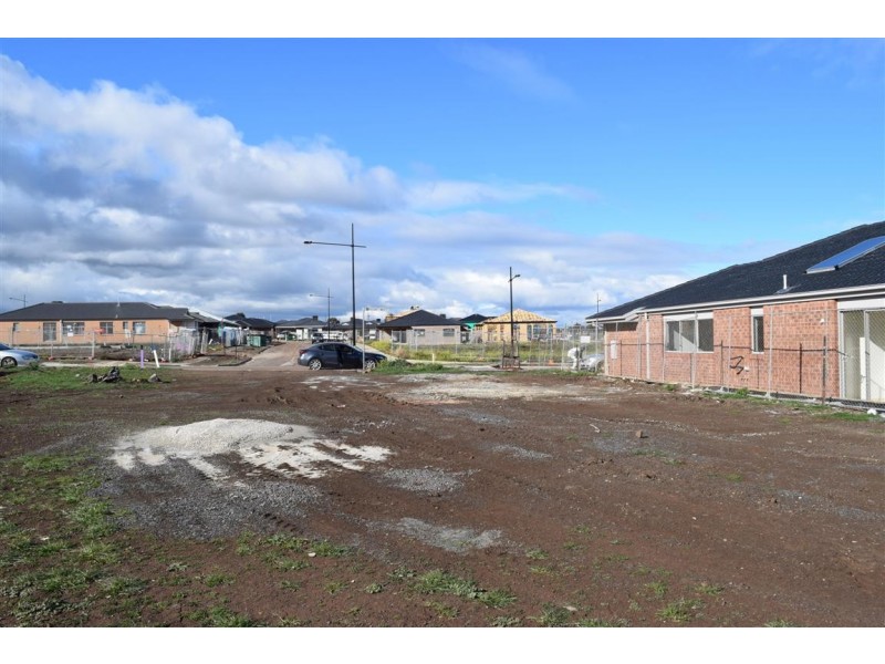 28 Voisin Drive, Diggers Rest VIC 3427