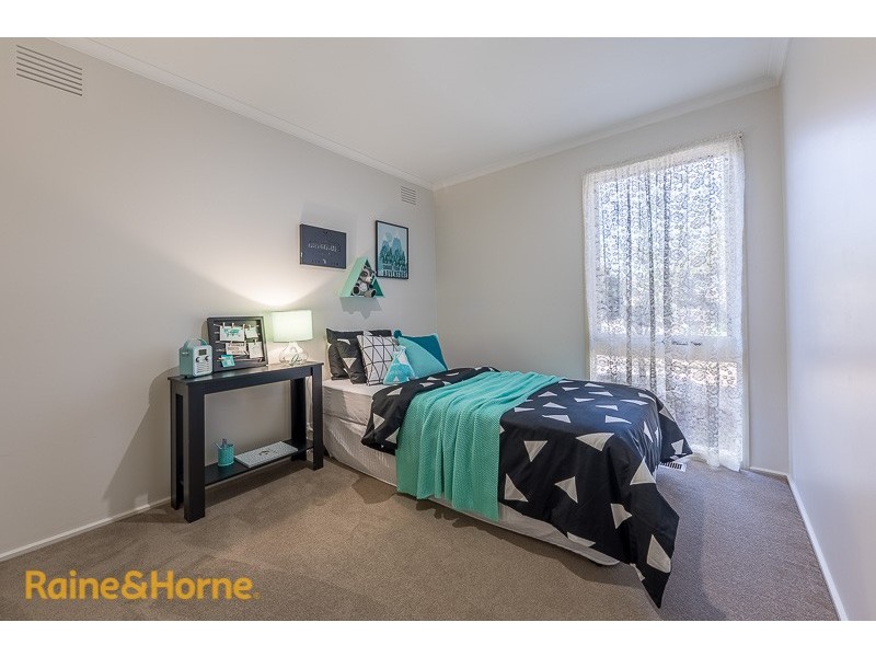 4 Curtin Drive, Sunbury VIC 3429