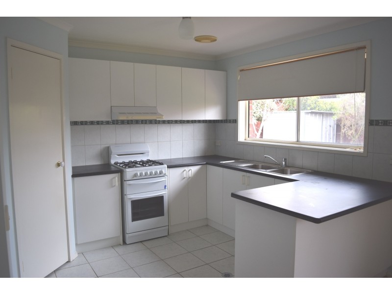 4 Peterhouse Court, Sunbury VIC 3429