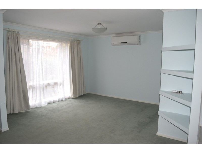 4 Peterhouse Court, Sunbury VIC 3429