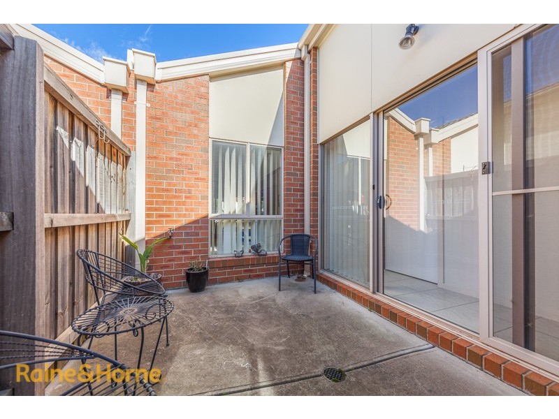 17B Keith Avenue, Sunbury VIC 3429