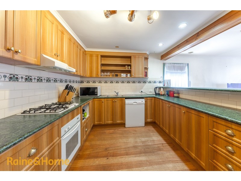 37 Flinders Street, Sunbury VIC 3429
