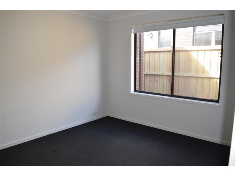 73 Rosenthal Boulevard, Sunbury VIC 3429