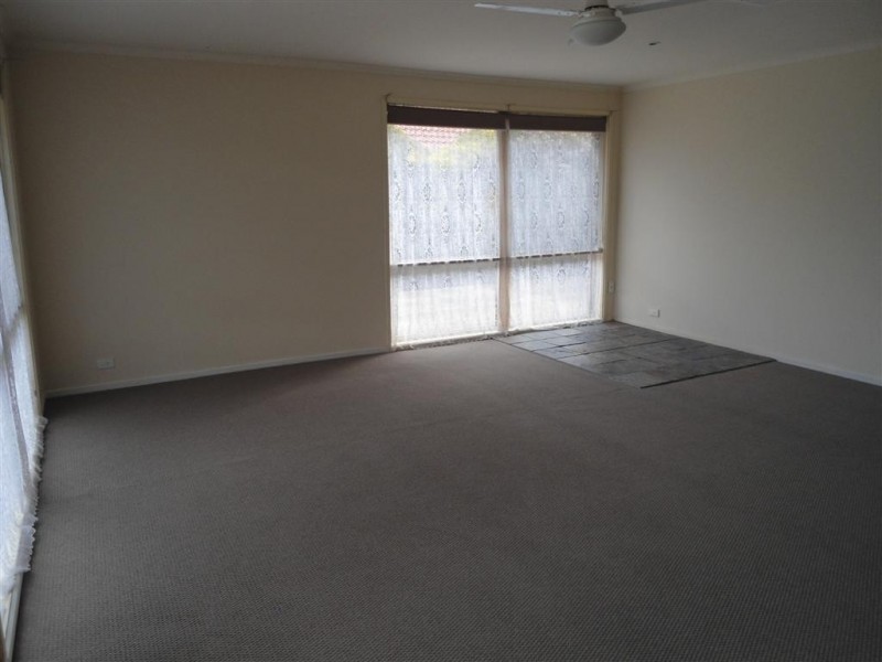 5 Carnoustie Drive, Sunbury VIC 3429