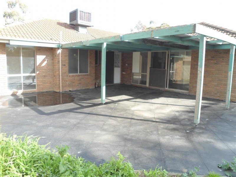5 Carnoustie Drive, Sunbury VIC 3429