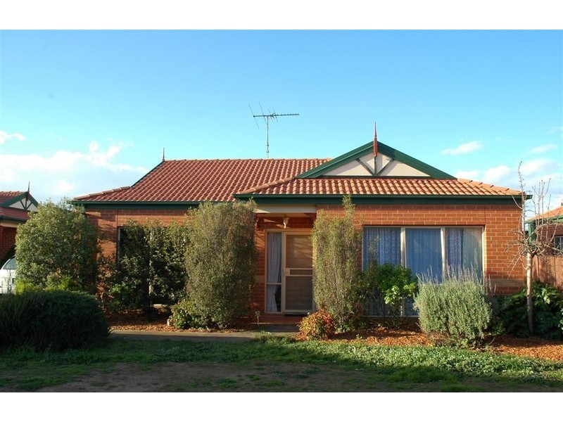 6/2-4 PASLEY STREET, Sunbury VIC 3429