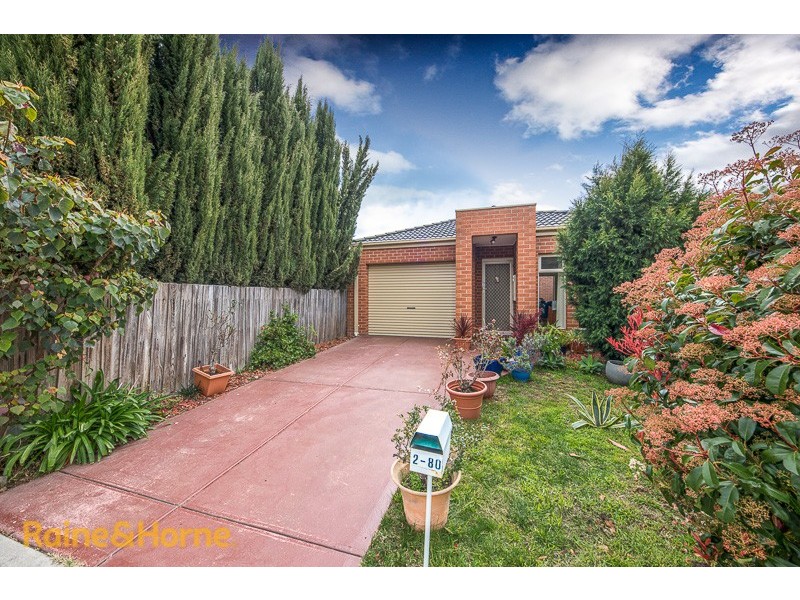 2/80 Charter Road West, Sunbury VIC 3429