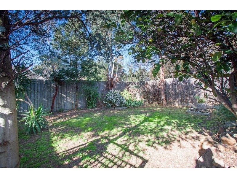 37 Blaxland Drive, Sunbury VIC 3429