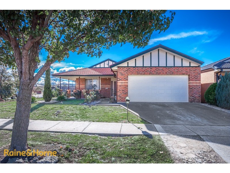 51 Bradman Drive, Sunbury VIC 3429
