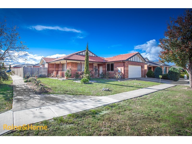 51 Bradman Drive, Sunbury VIC 3429