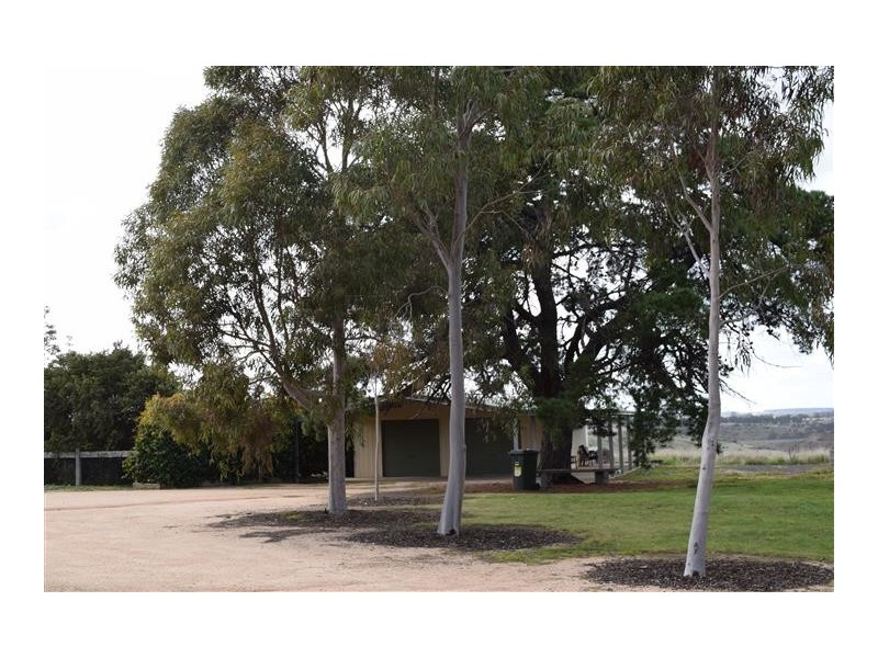80 Lancefield Road, Sunbury VIC 3429