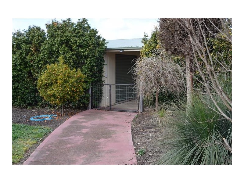 80 Lancefield Road, Sunbury VIC 3429