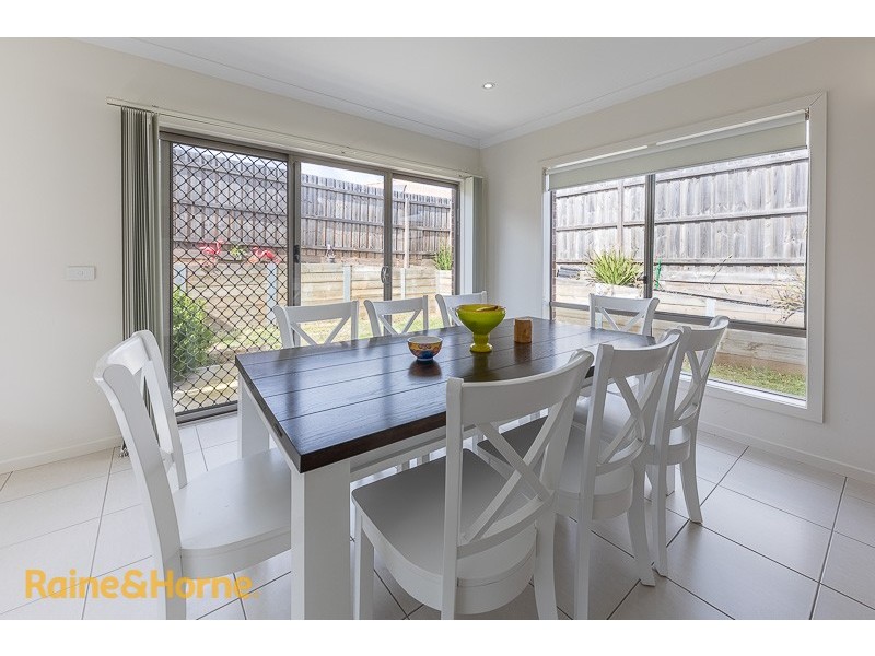 1/8 Pads Way, Sunbury VIC 3429