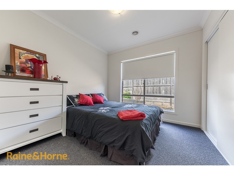 1/8 Pads Way, Sunbury VIC 3429
