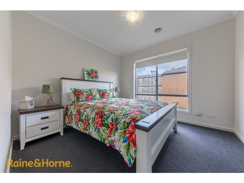 1/8 Pads Way, Sunbury VIC 3429