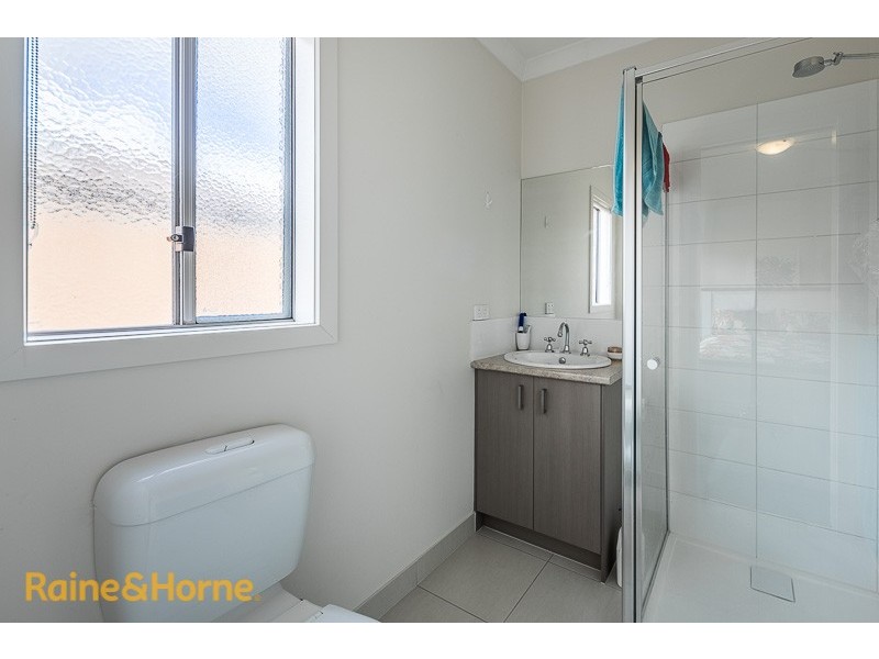 1/8 Pads Way, Sunbury VIC 3429