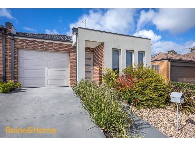 1/8 Pads Way, Sunbury VIC 3429