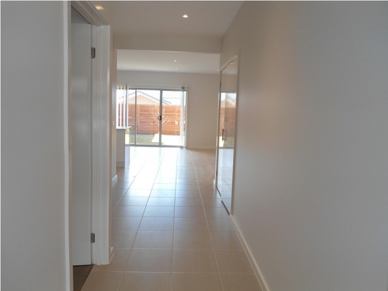 24/39-43 Cornish Street, Sunbury VIC 3429