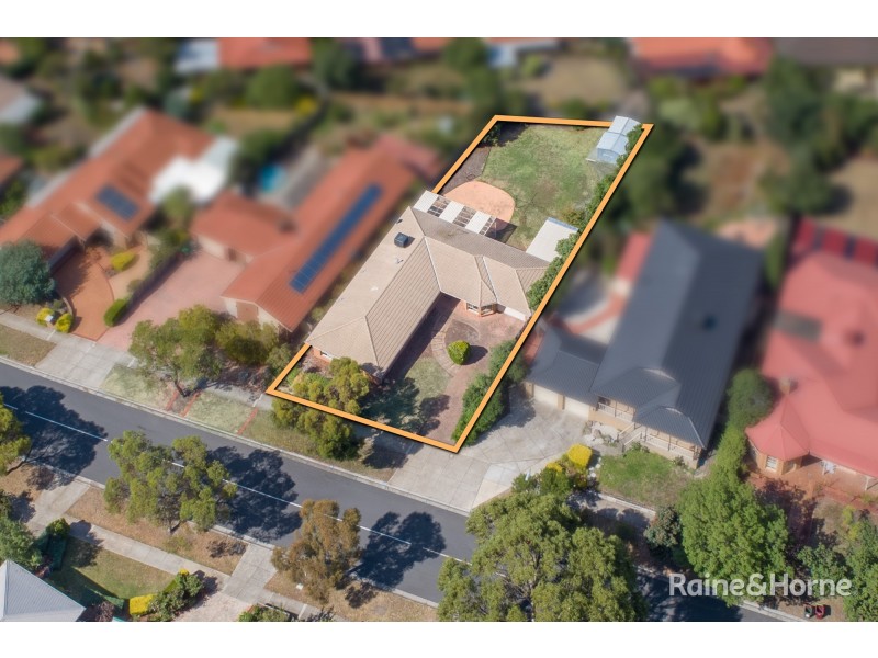 64 Balmoral Circuit, Sunbury VIC 3429