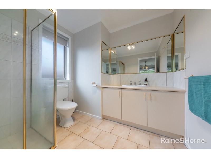 64 Balmoral Circuit, Sunbury VIC 3429