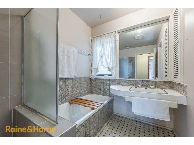 14 Hogan Street, Sunbury VIC 3429