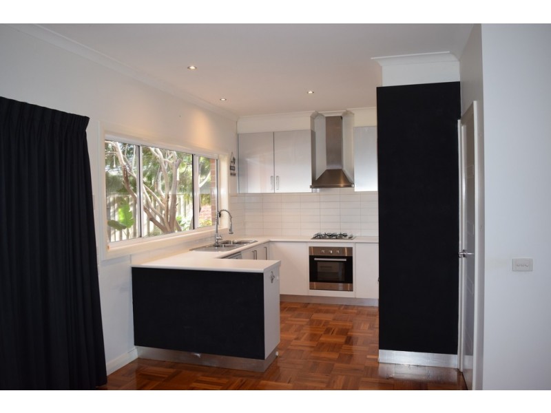 2/13-15 Logan Court, Sunbury VIC 3429