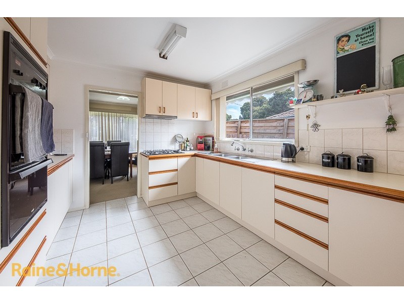 34 Heysen Drive, Sunbury VIC 3429