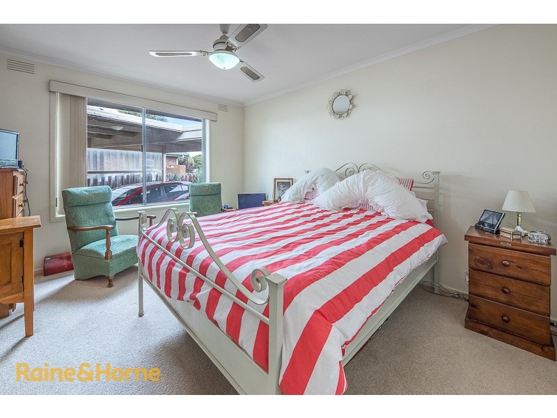 34 Heysen Drive, Sunbury VIC 3429