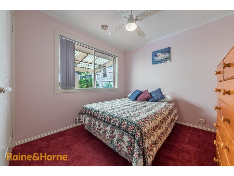 33 Kerrisdale Place, Sunbury VIC 3429