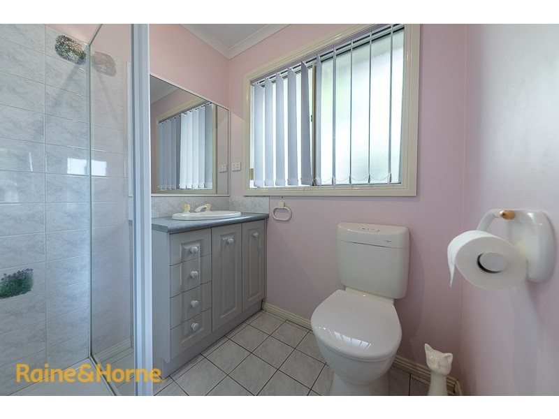 33 Kerrisdale Place, Sunbury VIC 3429