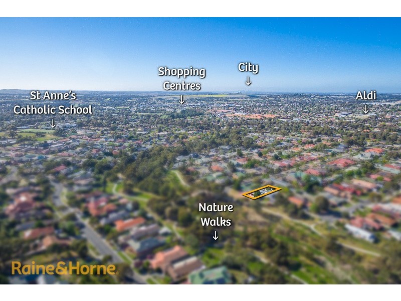 33 Kerrisdale Place, Sunbury VIC 3429