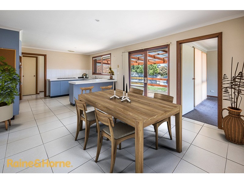 5 Crawford Way, Sunbury VIC 3429