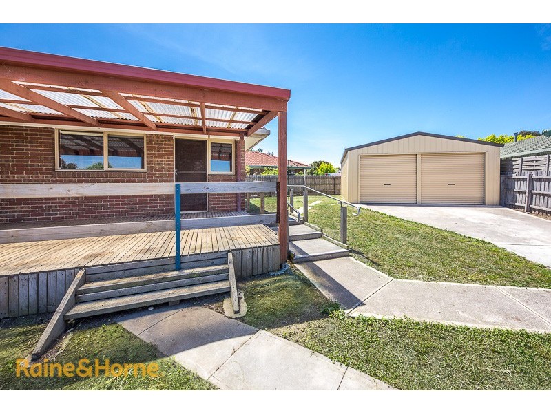 5 Crawford Way, Sunbury VIC 3429