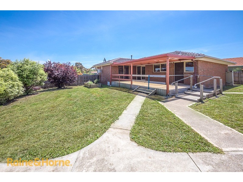 5 Crawford Way, Sunbury VIC 3429