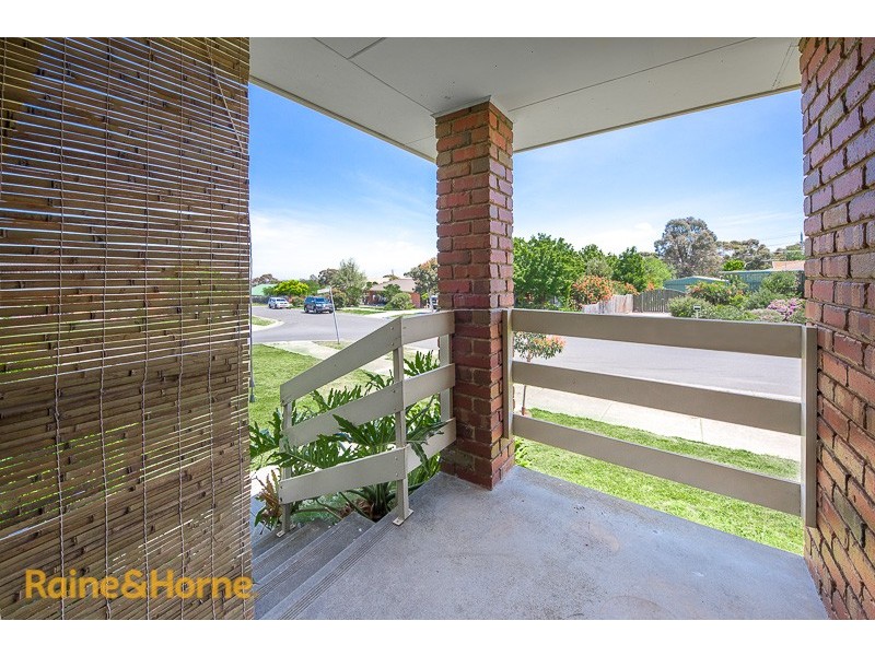 5 Crawford Way, Sunbury VIC 3429