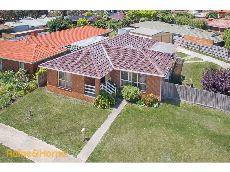 5 Crawford Way, Sunbury VIC 3429