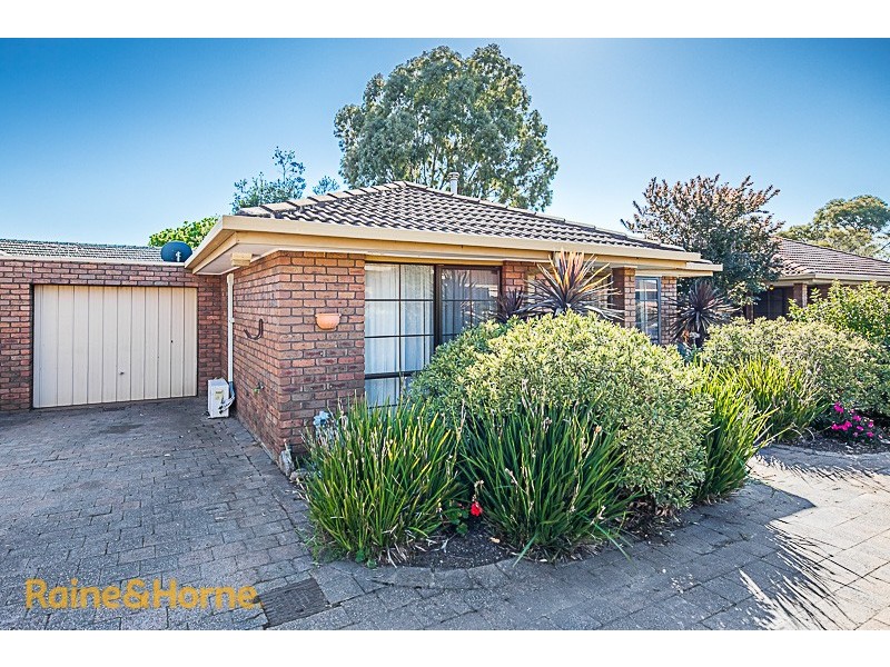 4/39-41 Ligar Street, Sunbury VIC 3429