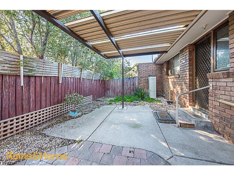 4/39-41 Ligar Street, Sunbury VIC 3429