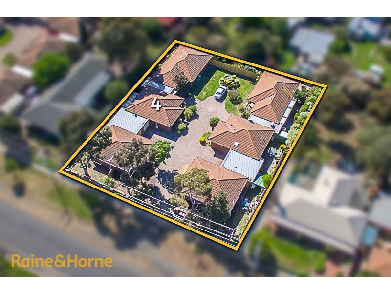 4/39-41 Ligar Street, Sunbury VIC 3429