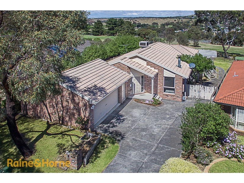 7 Cypress Point Court, Sunbury VIC 3429