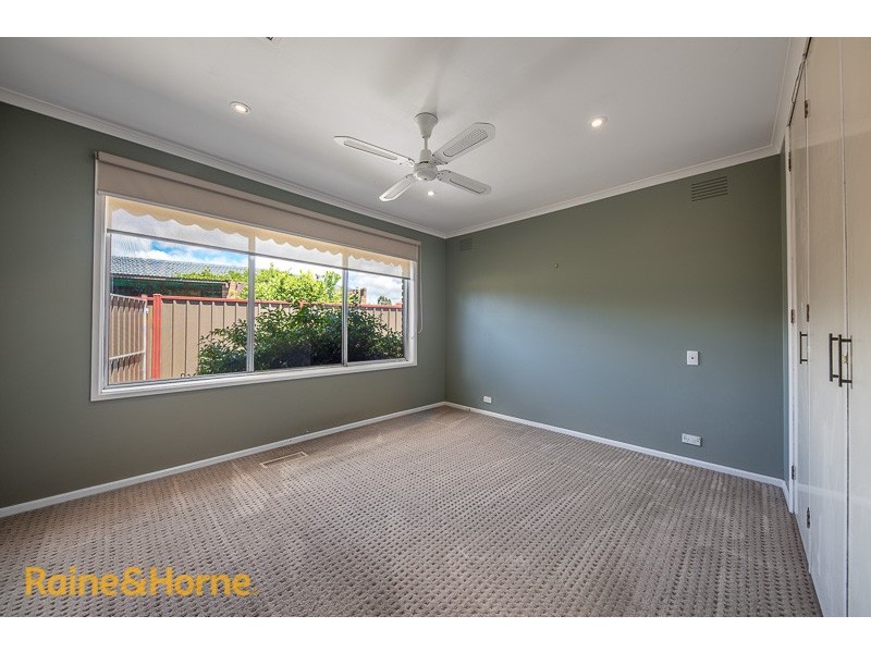 42 Burke Road, Sunbury VIC 3429
