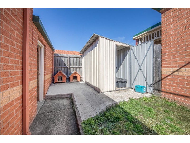 1/12-14 Pasley Street, Sunbury VIC 3429