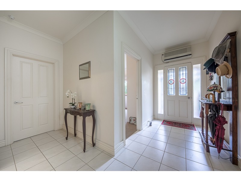 1/45 Harker Street, Sunbury VIC 3429