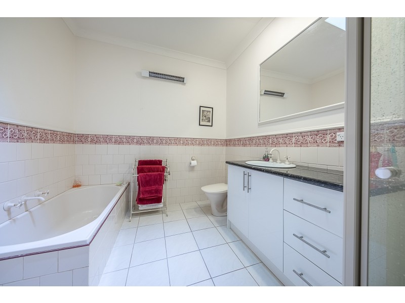 1/45 Harker Street, Sunbury VIC 3429