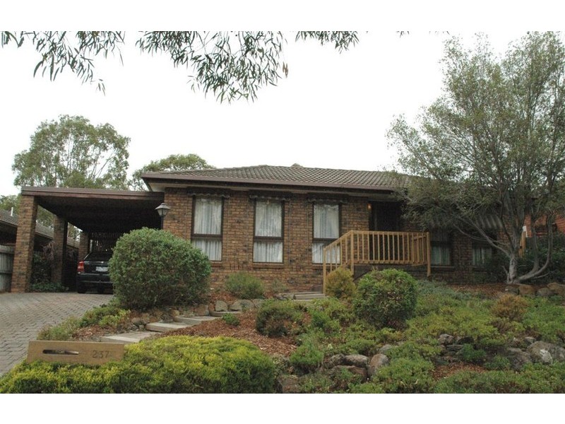 237 Elizabeth Drive, Sunbury VIC 3429