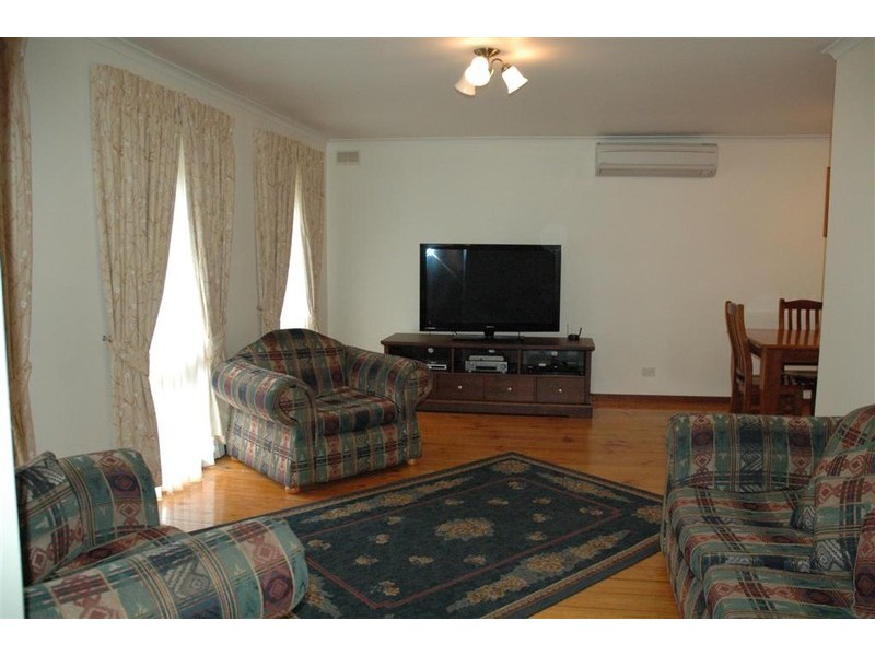 237 Elizabeth Drive, Sunbury VIC 3429